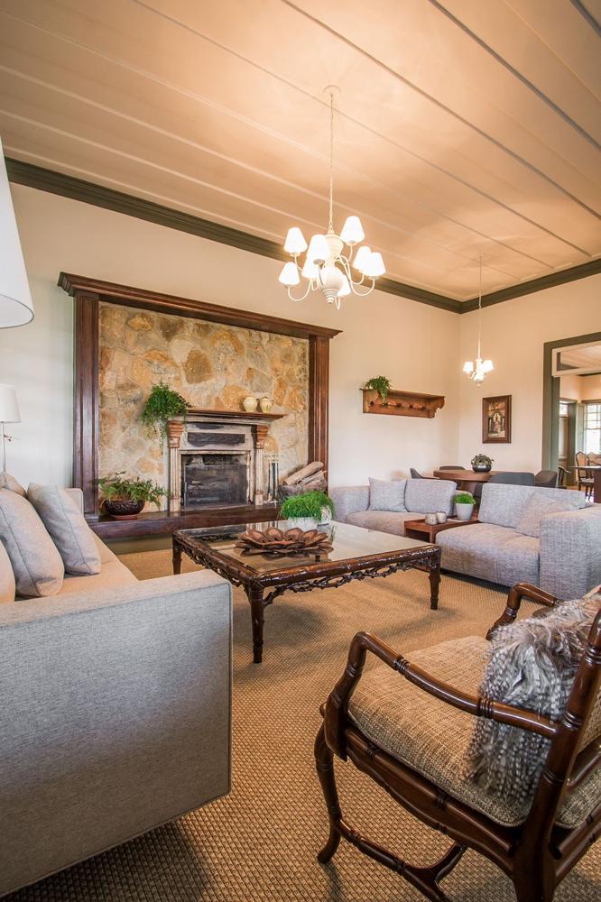 Fazenda Casa Verde — estar com lustre